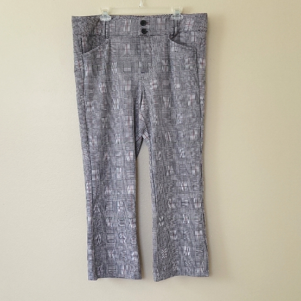 Torrid Studio Ponte Slim Fix Pixie Boot Pant Blac… - image 1